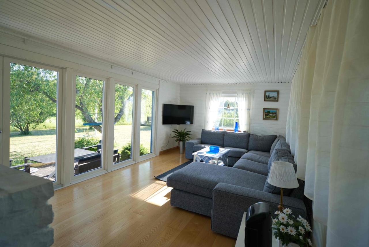 Rosenborgs Friluftspensionats Stugor Med Koek Farjestaden Ngoại thất bức ảnh